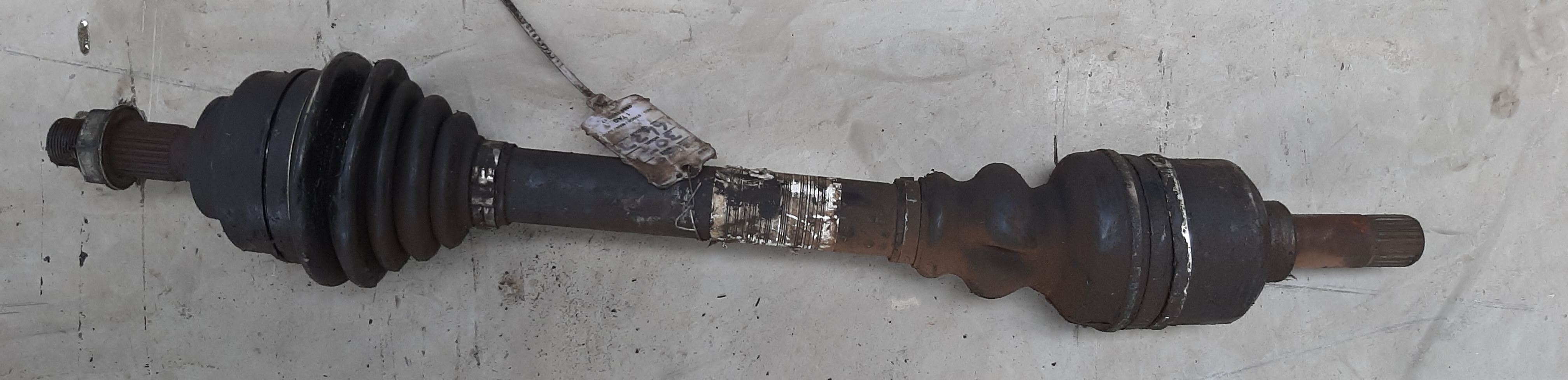 307 1.6 LEFT HAND CV SHAFT COMPLETE