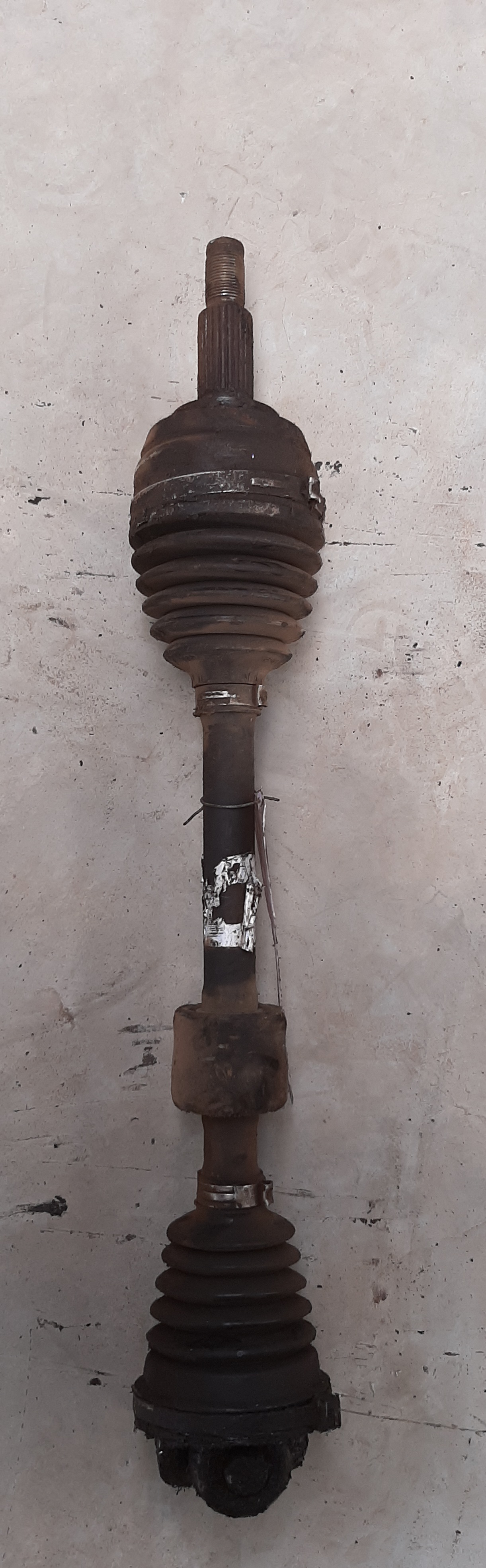 DUSTER 1.6 LEFT HAND CV SHAFT COMPLETE
