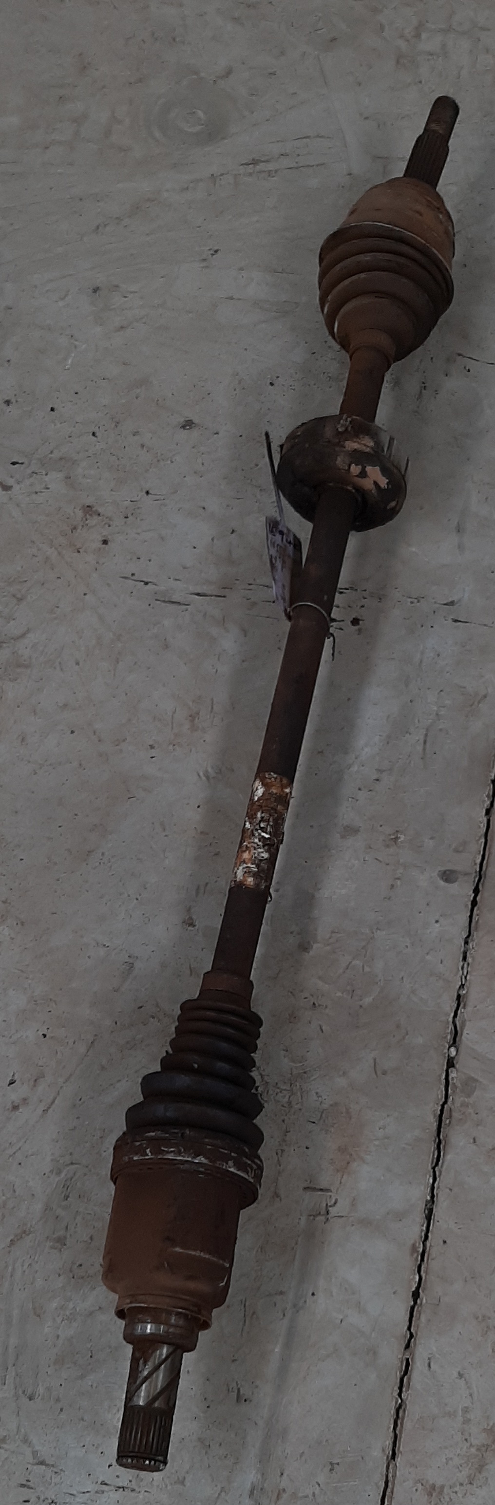 NP200 1.6 RIGHT HAND CV SHAFT COMPLETE