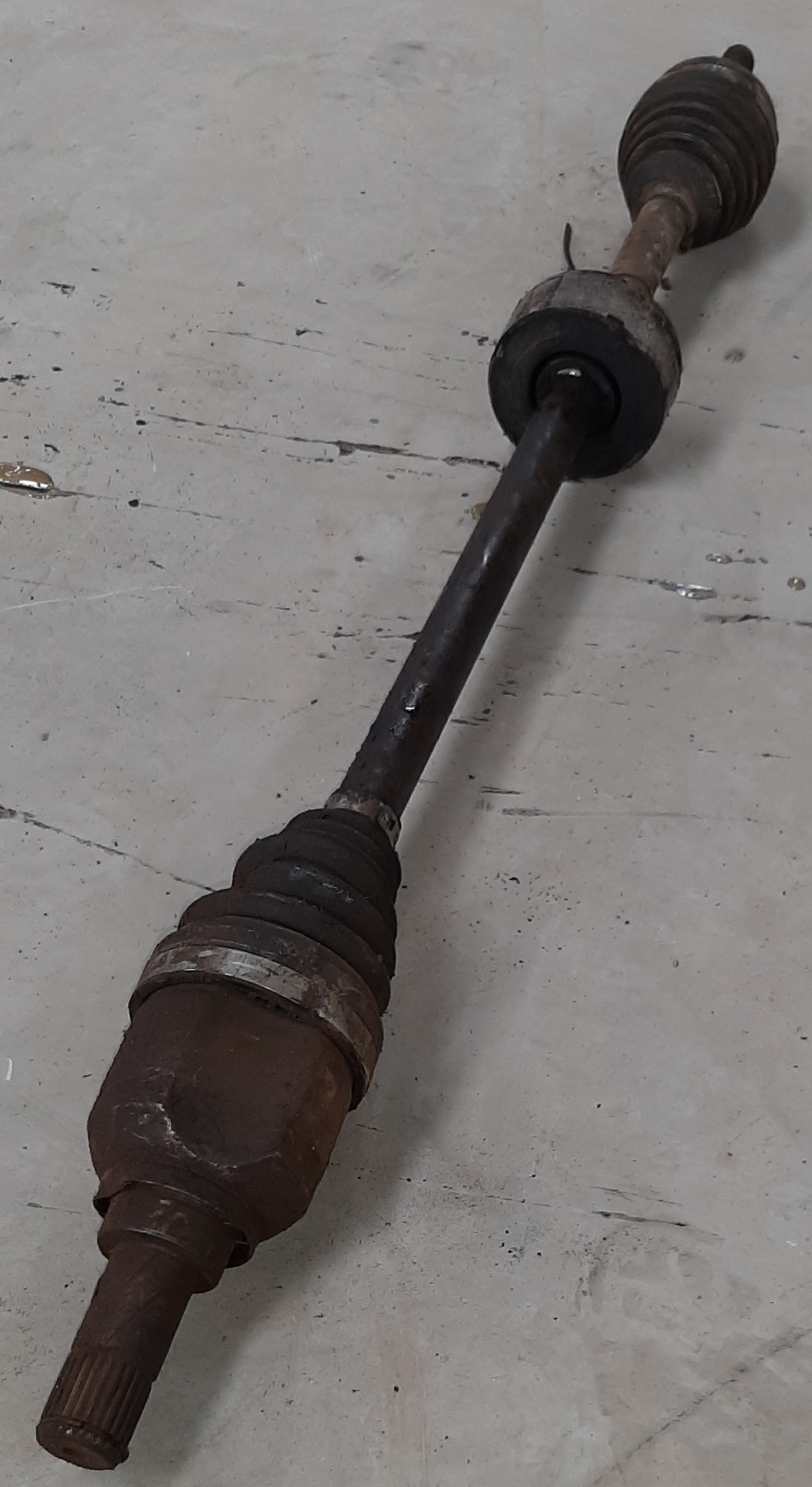SANDERO 900T RIGHT HAND CV SHAFT COMPLETE