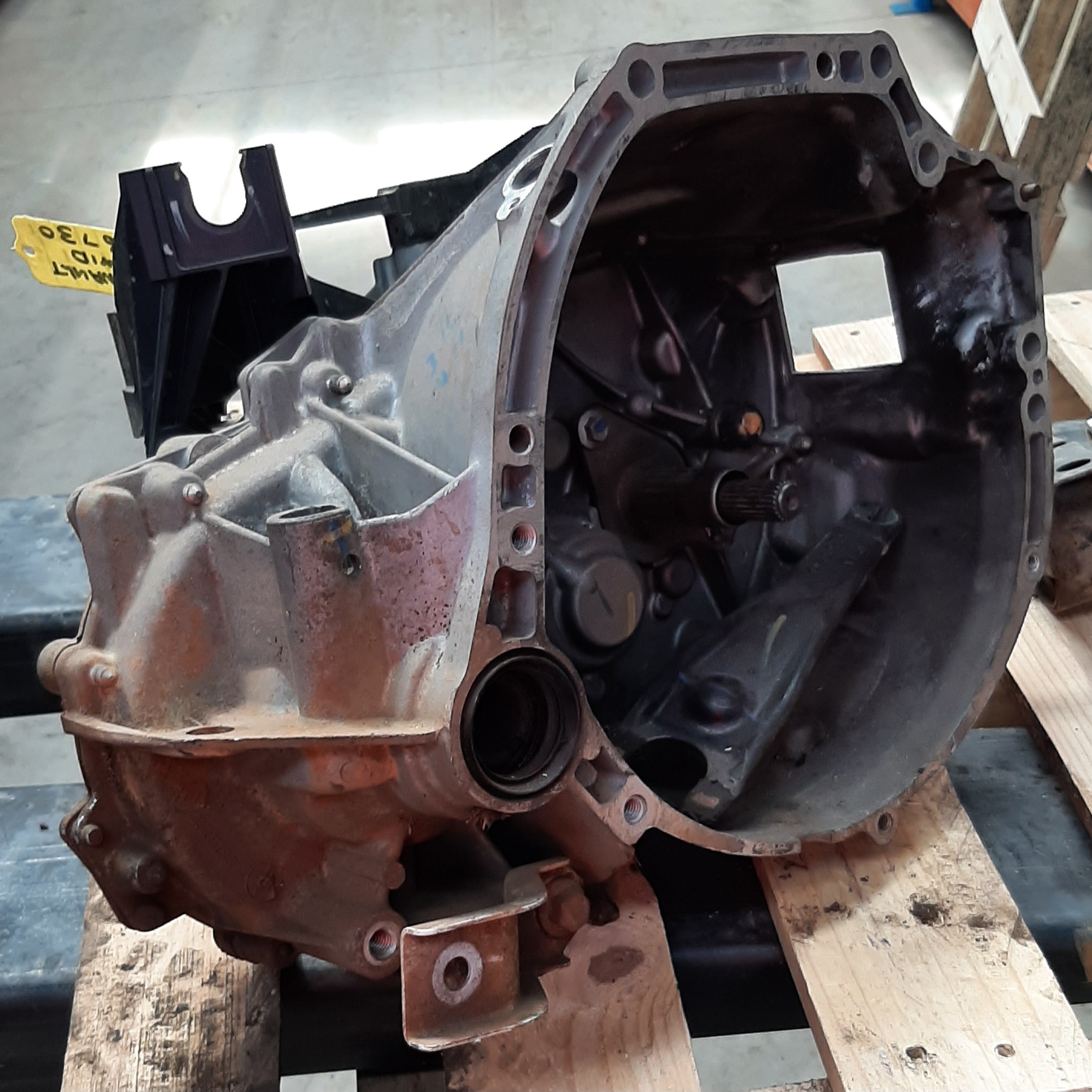 KWID 1.0 MANUAL GEARBOX