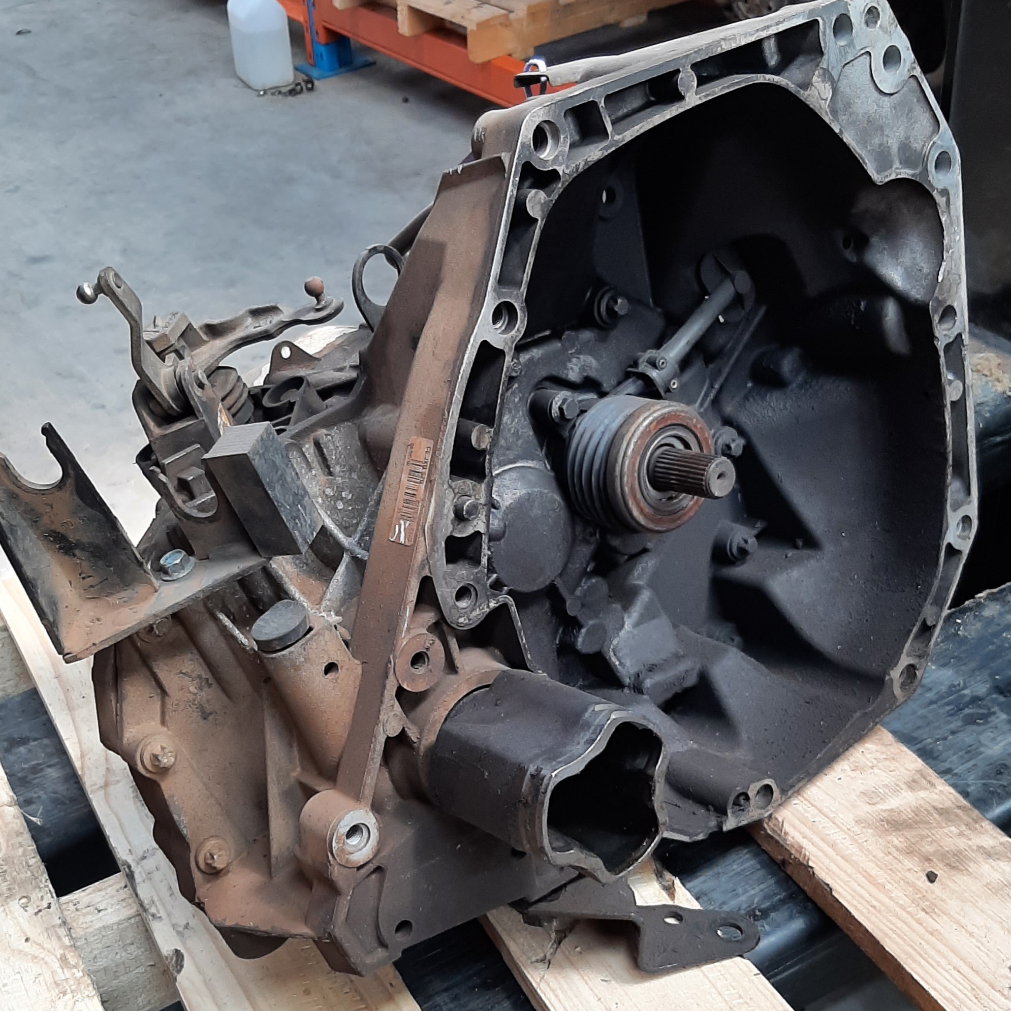 TIIDA 1.6 MANUAL GEARBOX