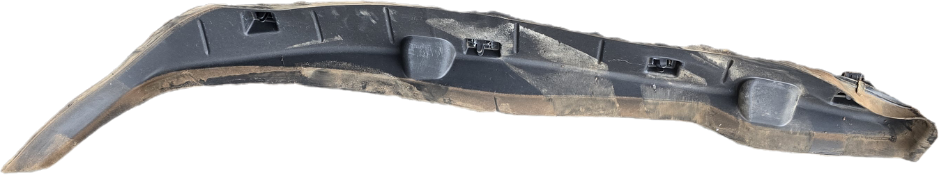 X3 G01 FENDER SEAL RIGHT