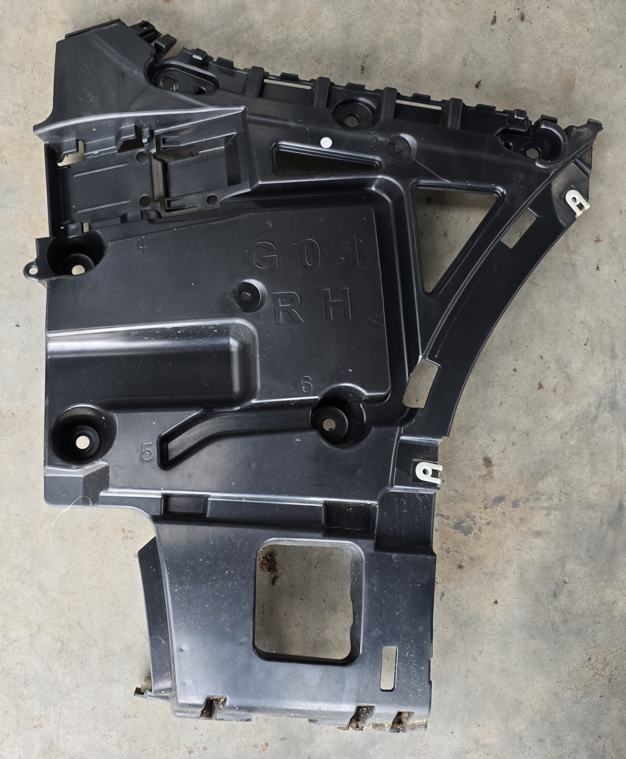 X3 G01 BUMPER SLIDE RIGHT REAR