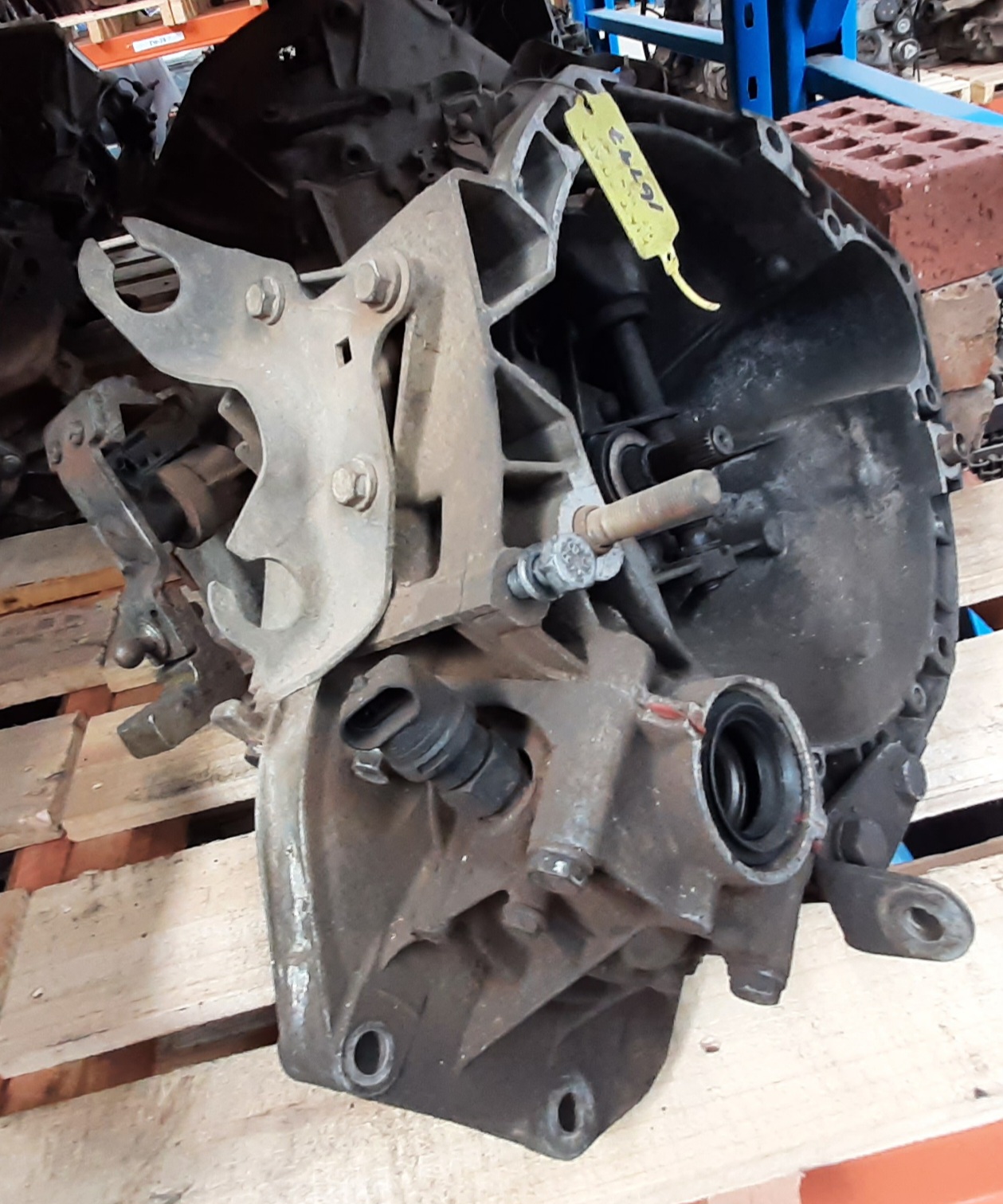 STRADA 1.6 MANUAL GEARBOX