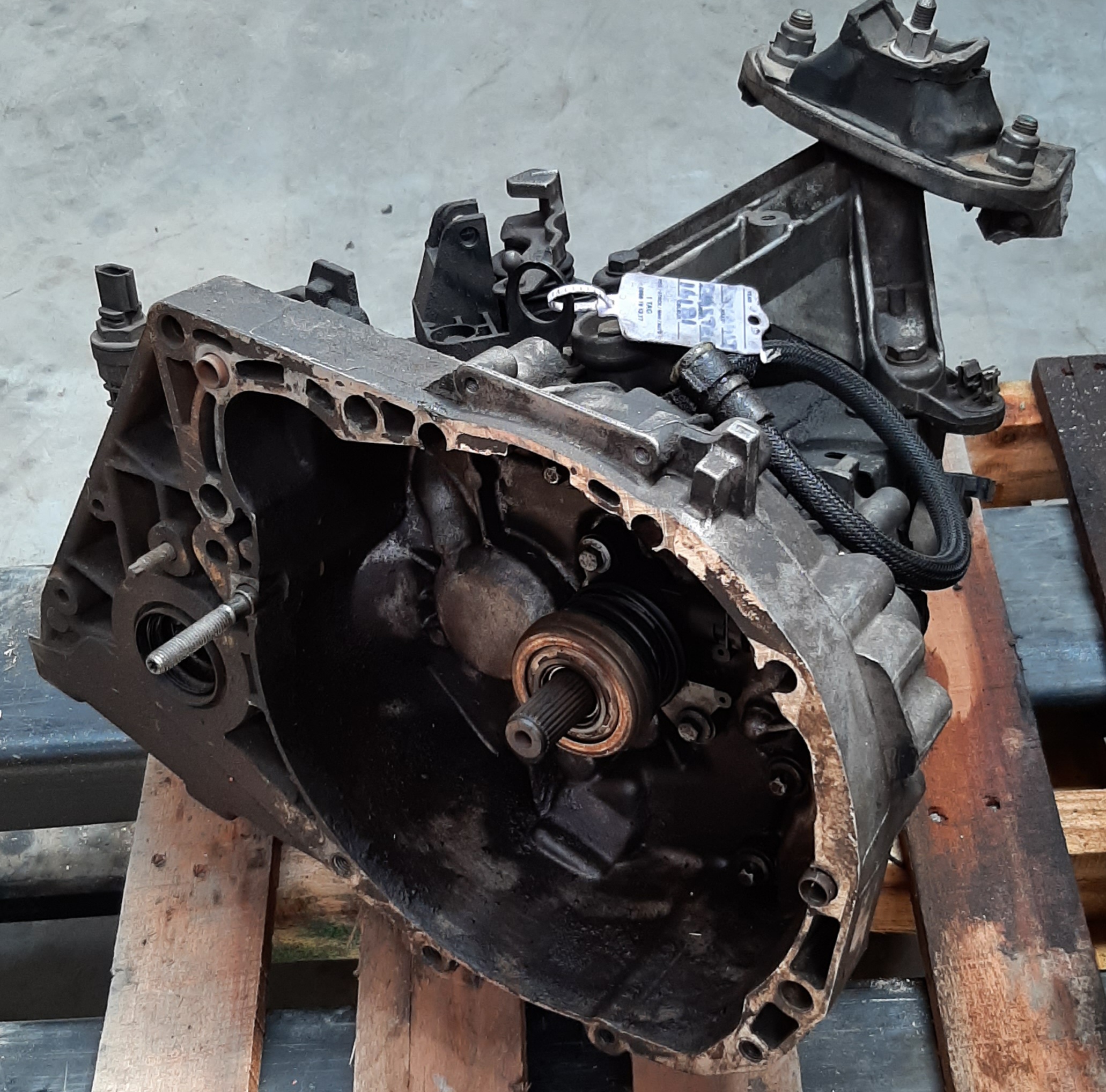 DUSTER 1.6 MANUAL GEARBOX