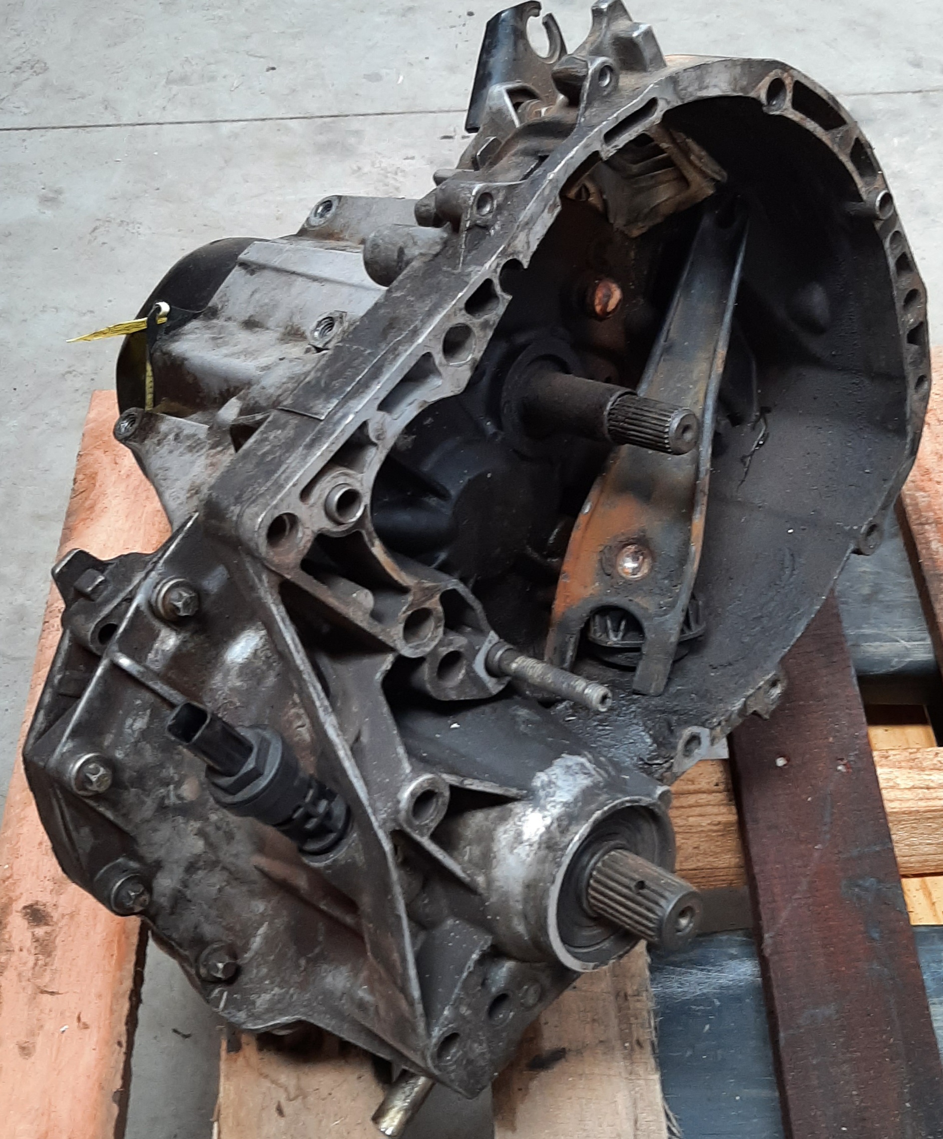 CLIO2 1.4 MANUAL GEARBOX