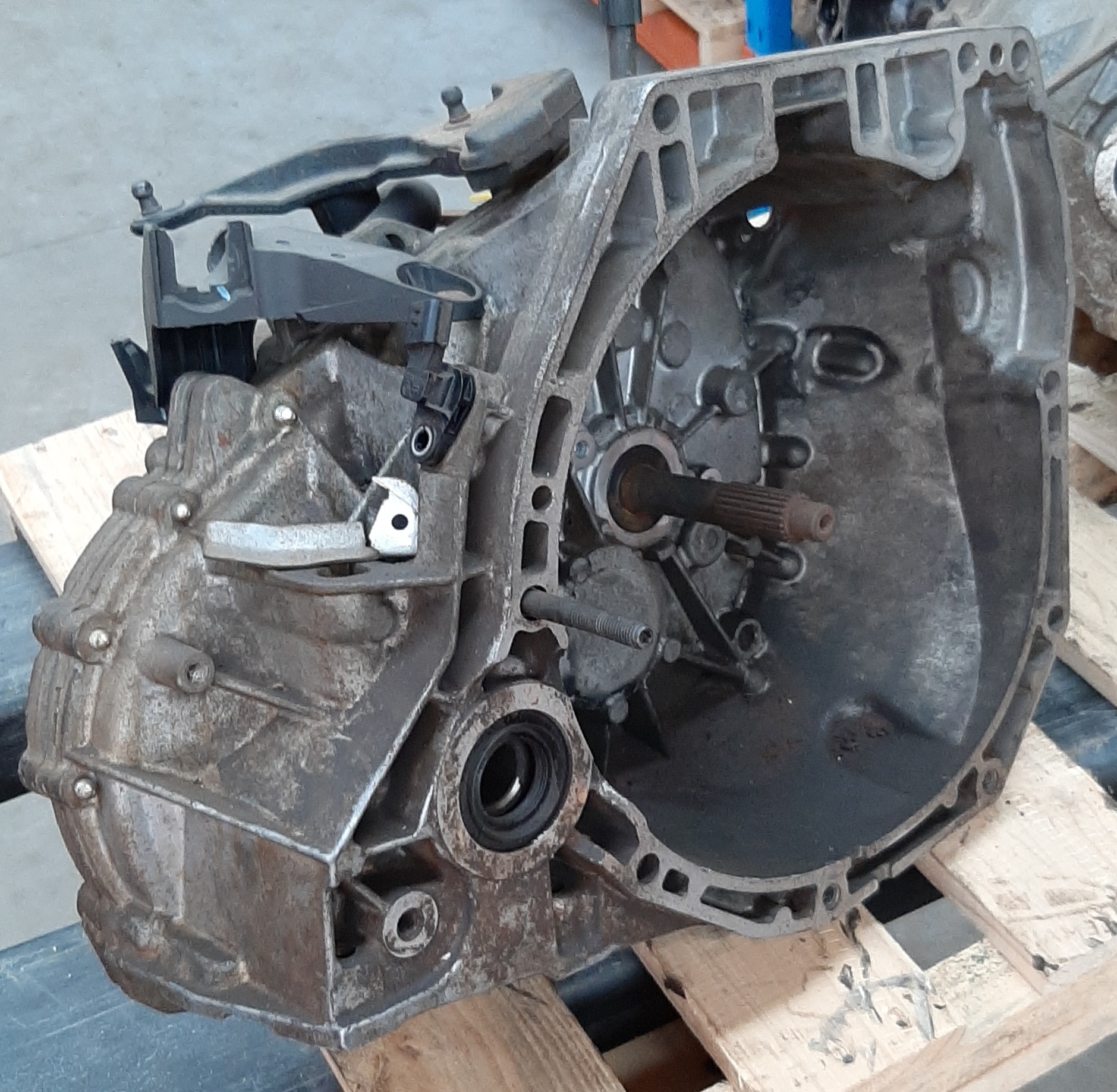 QASHQAI 1.2 HR12 MANUAL GEARBOX