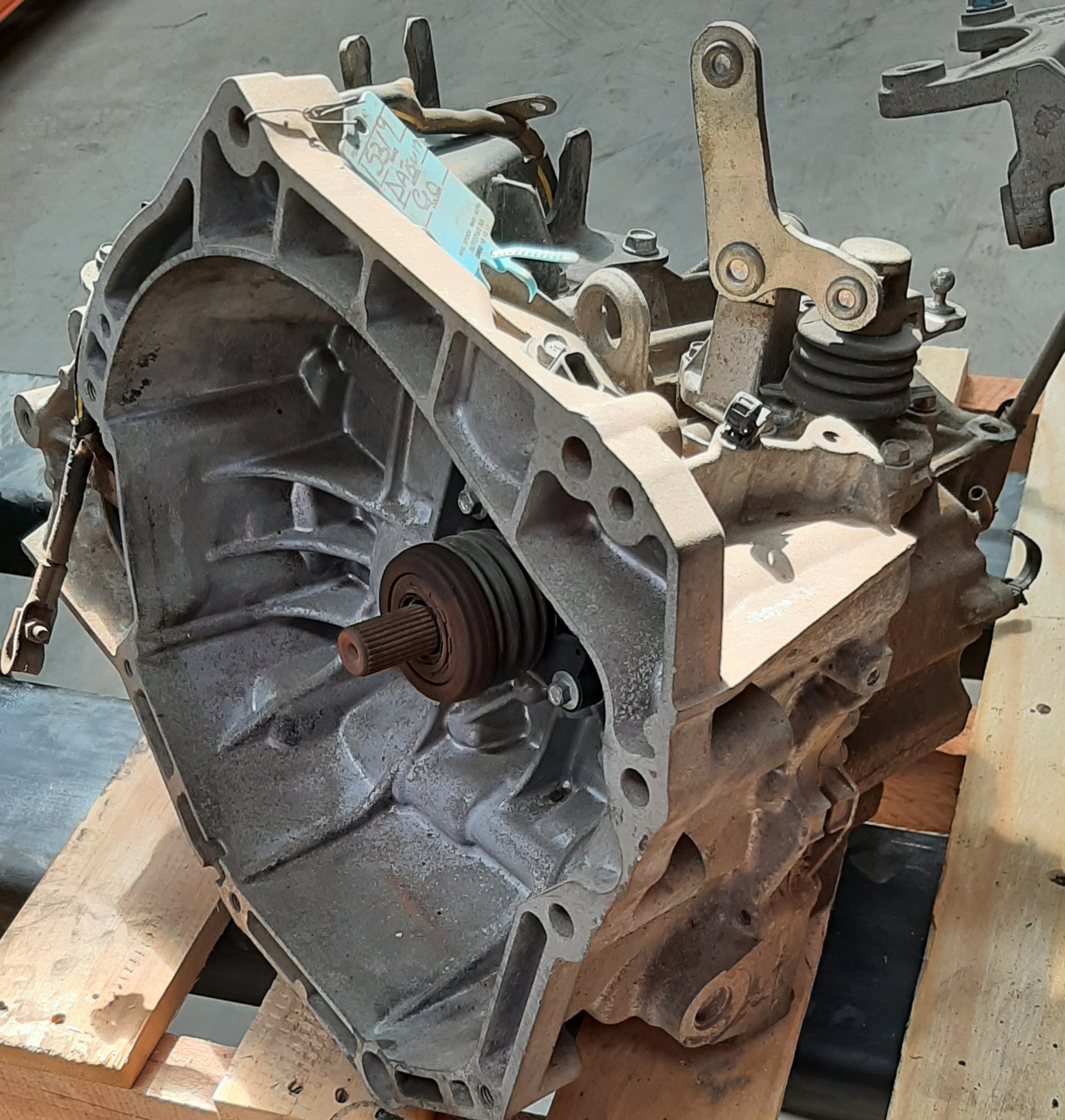 GO 1.2 LUX MANUAL GEARBOX