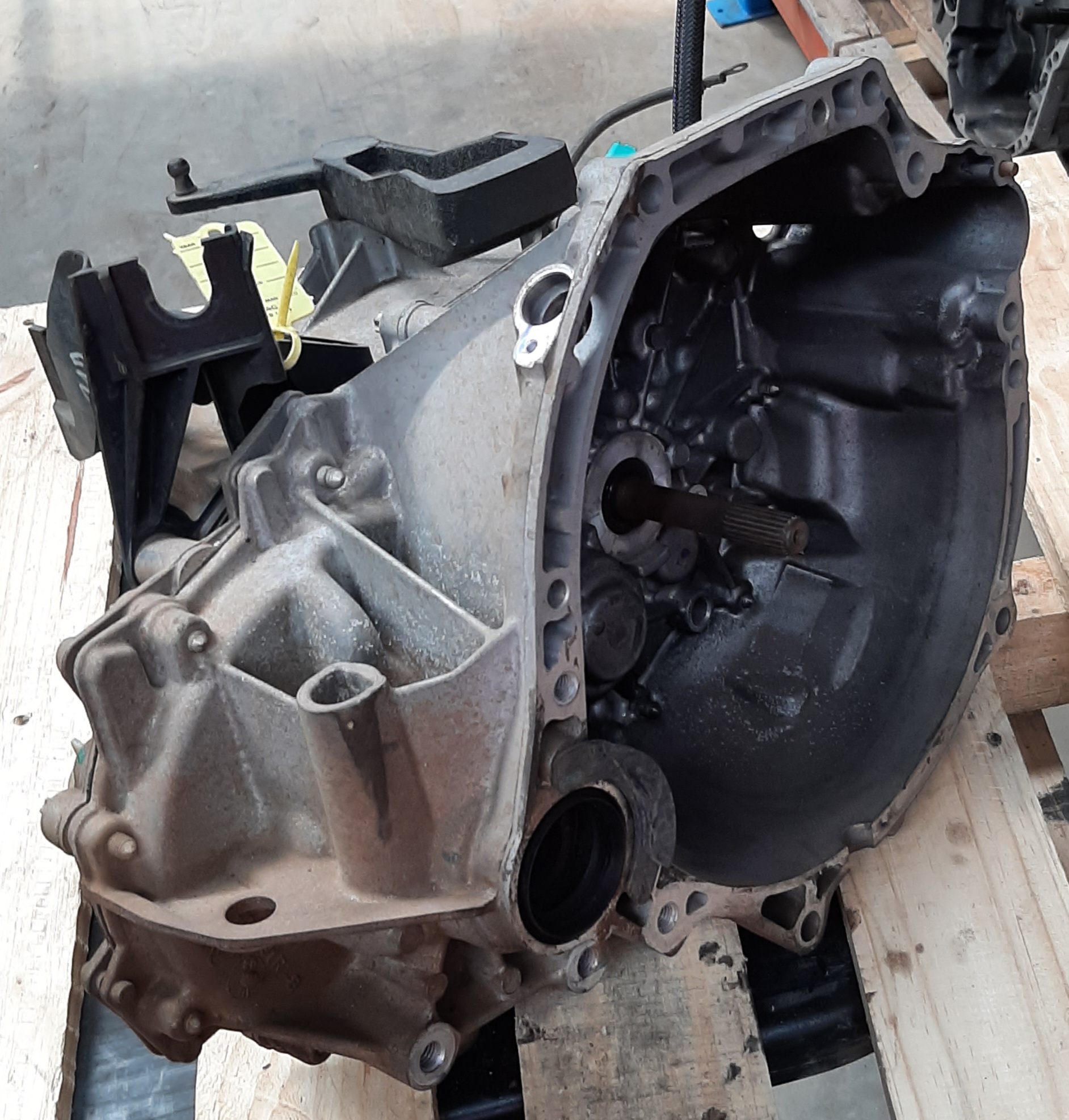 TRIBER 1.0 MANUAL GEARBOX