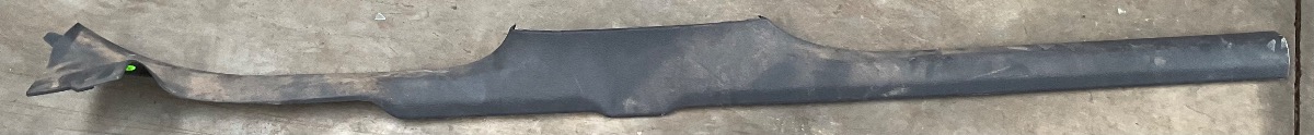 POLO 6/7/NEW VIVO Sill Trim Strip Left