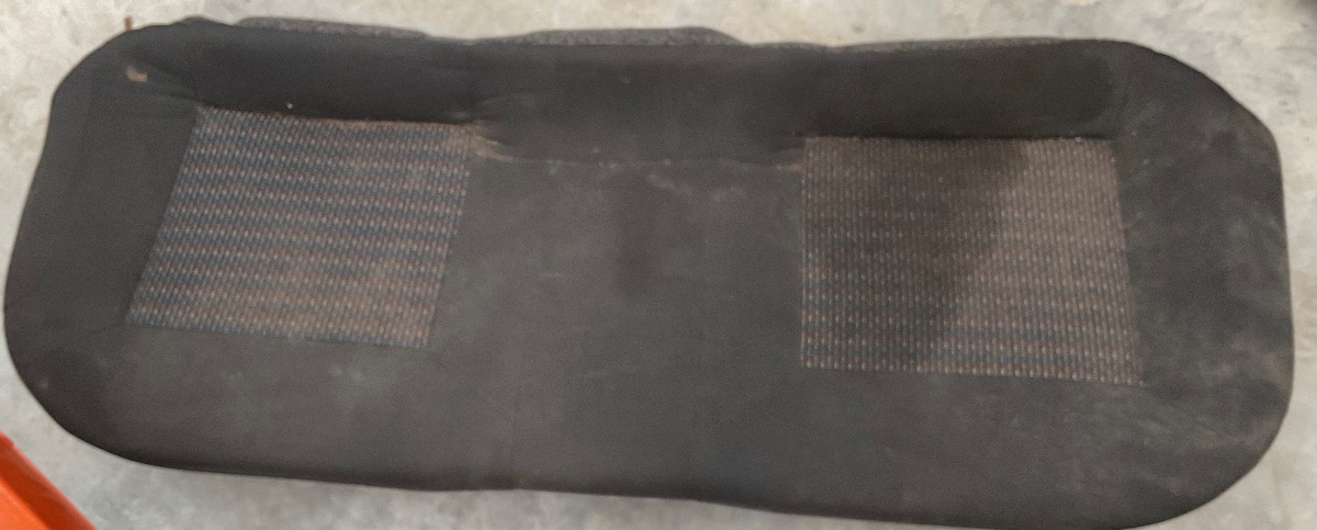 POLO NEW VIVO REAR CUSHION PAD