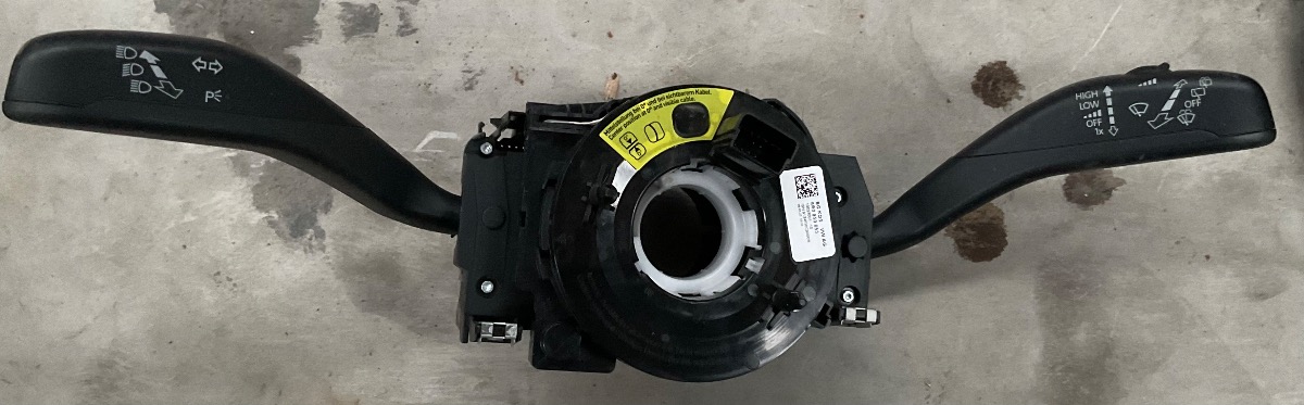 POLO VIVO COMBINATION SWITCH