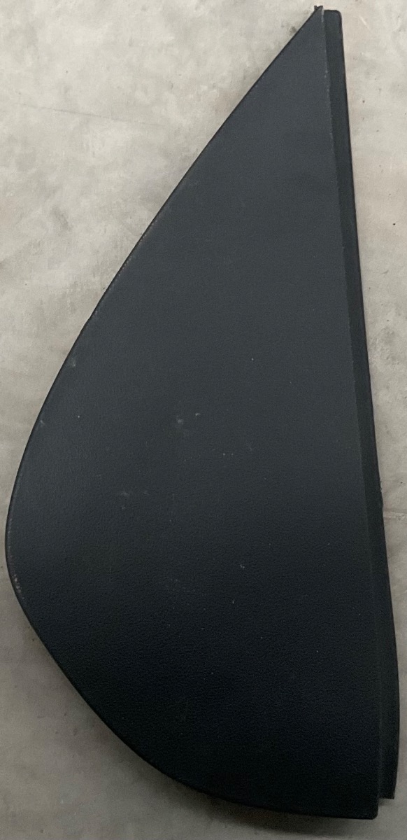 POLO VIVO DASH END TRIM COVER LEFT