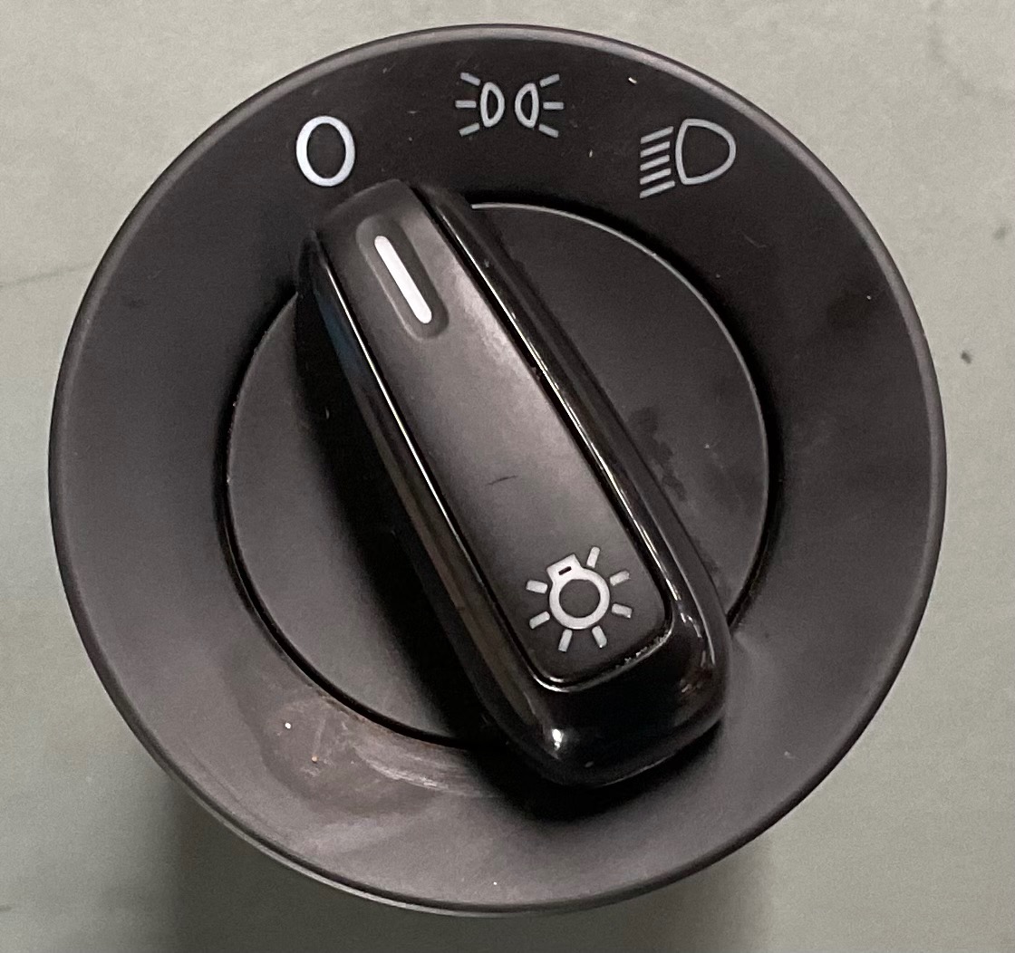 POLO VIVO HEADLAMP SWITCH