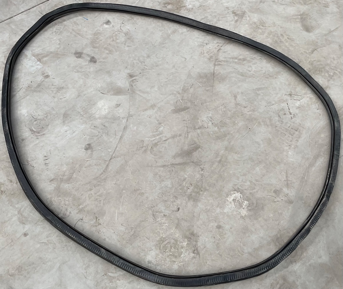 POLO VIVO L/F INNER DOOR SEAL