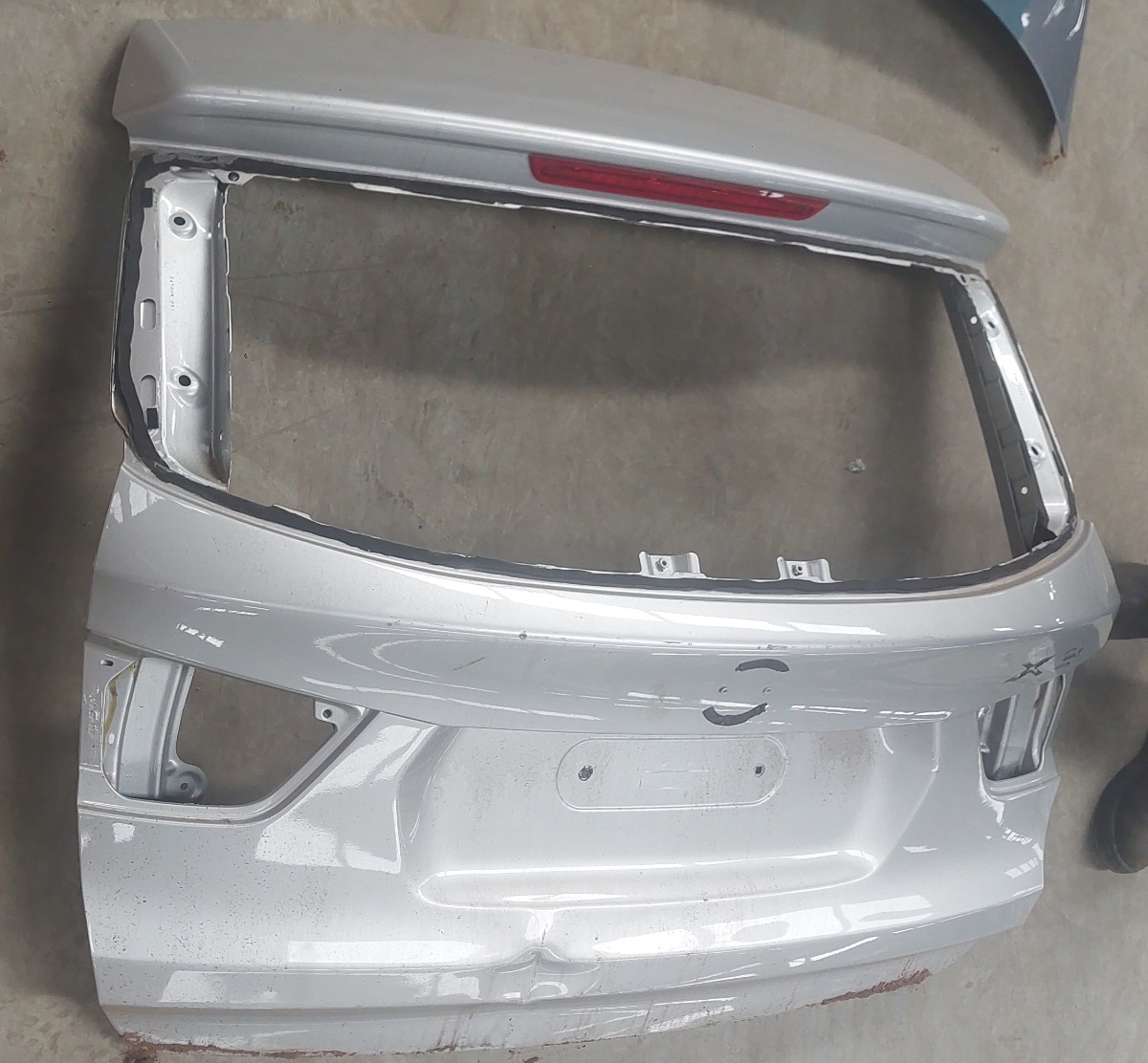 X3 F25 TAIL GATE