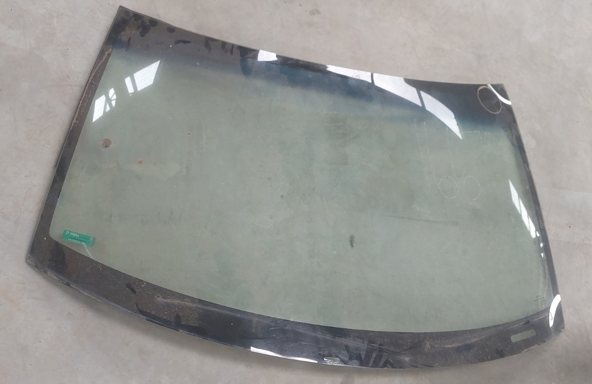 SWIFT WINDSCREEN