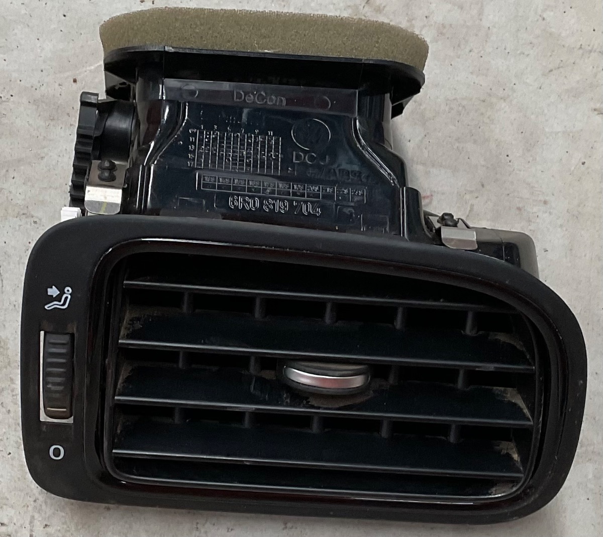 VW POLO VIVO DASH VENT LEFT