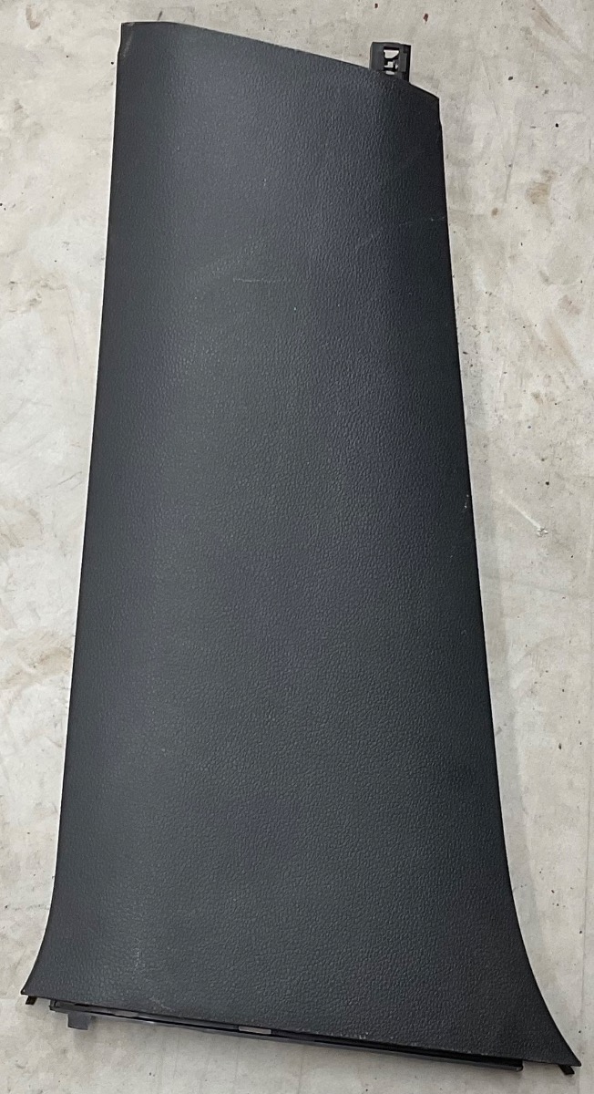 POLO MK 8/9 LOWER B PILLAR TRIM LEFT
