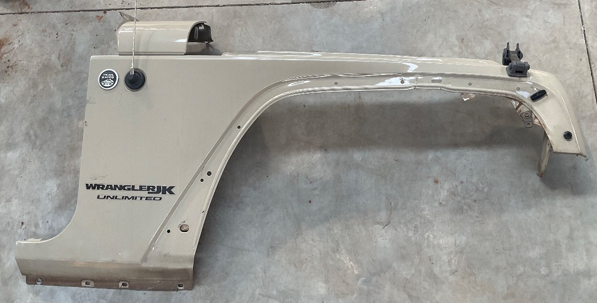 JEEP WRANGLER UNLIMITED RUBICON RIGHT FENDER