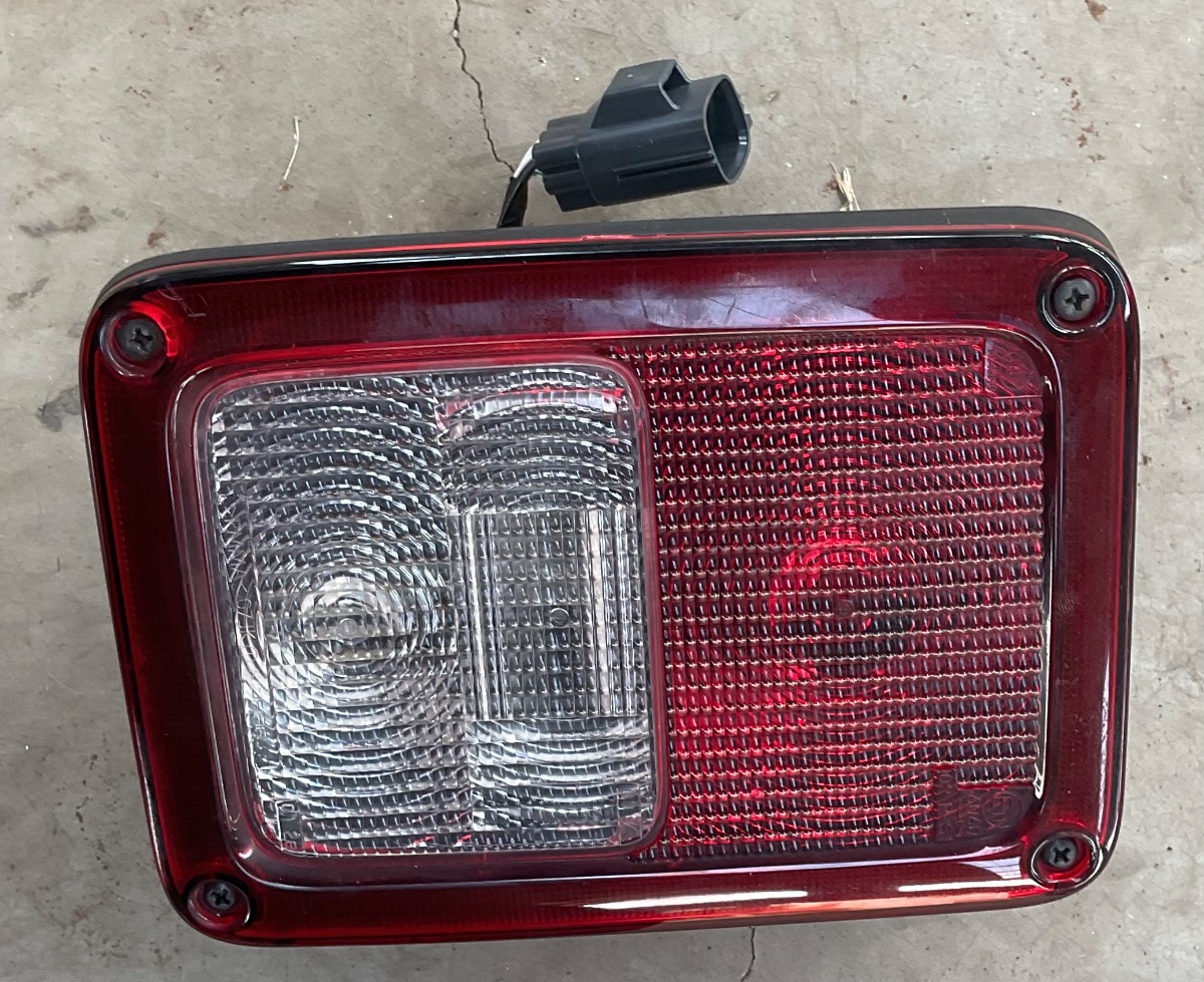 JEEP WRANGLER UNLIMITED RUBICON REAR LIGHT RIGHT