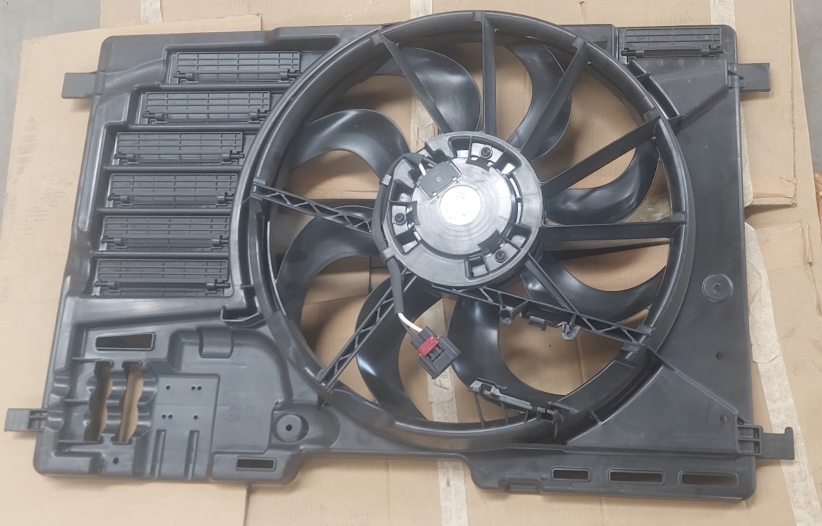 KUGA RADIATOR FAN
