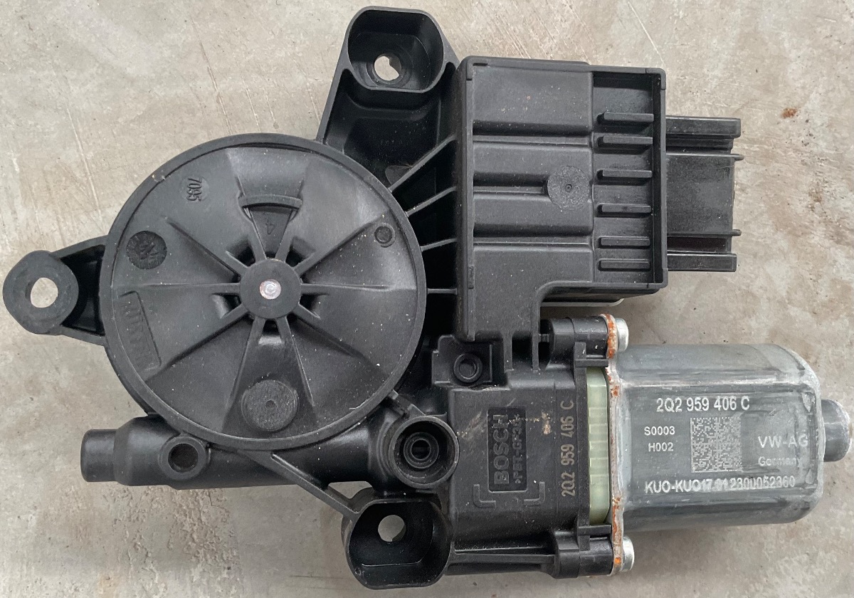 POLO MK 8/9 WINDOW MOTOR LEFT FRONT
