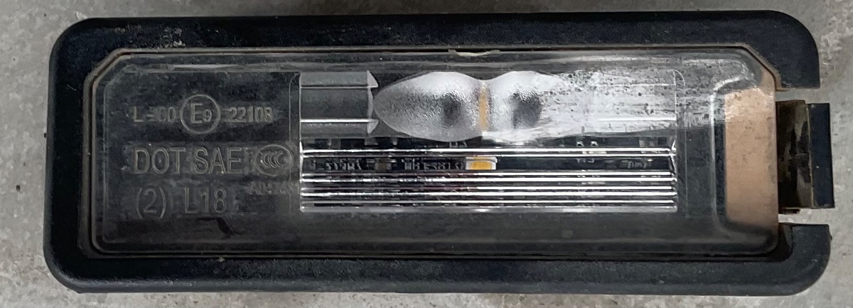 POLO MK 8/9 REAR NUMBER PLATE LIGHT