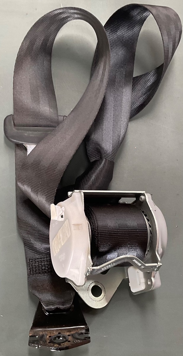 POLO MK 8/9 LEFT REAR SEAT BELT