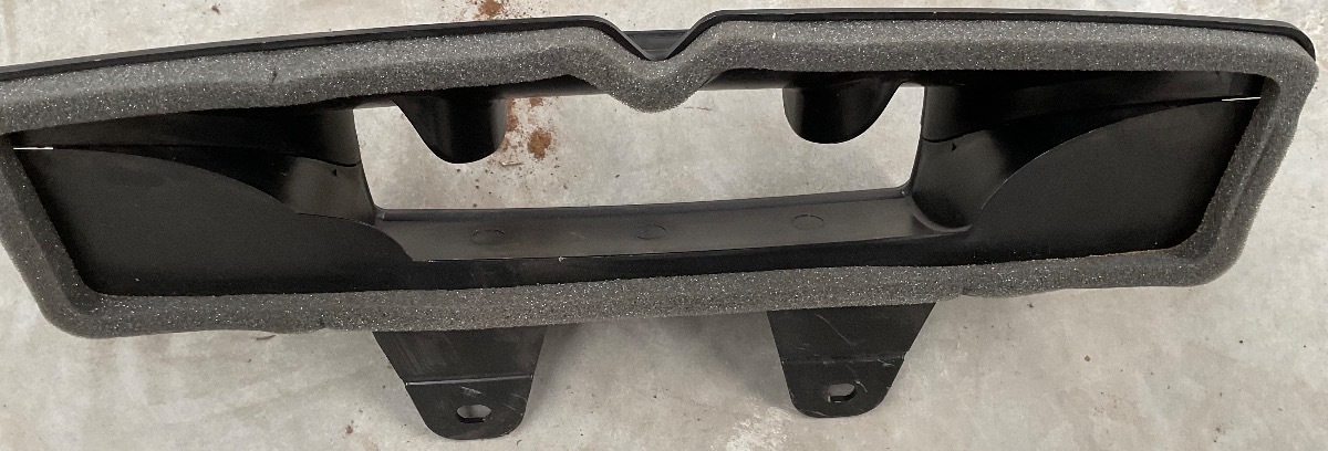 POLO 6/7 UPPER AIR DUCT