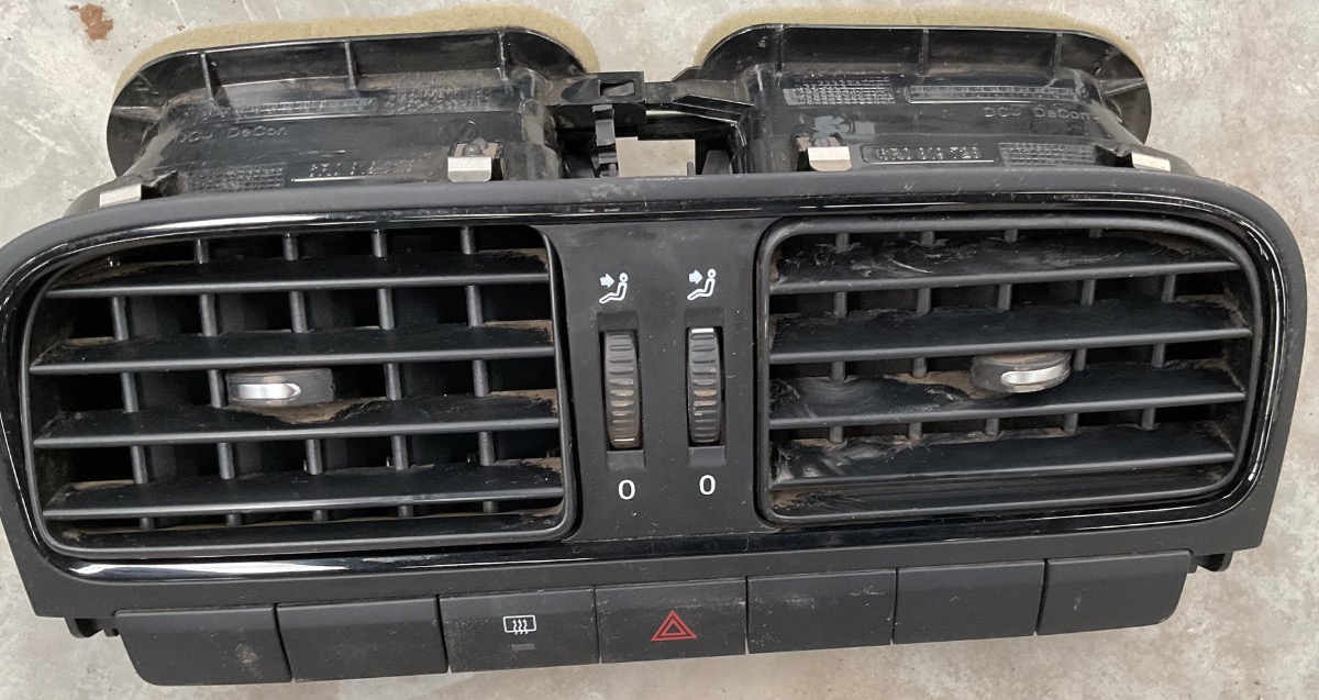 POLO 6/7 CENTRE AIR VENT