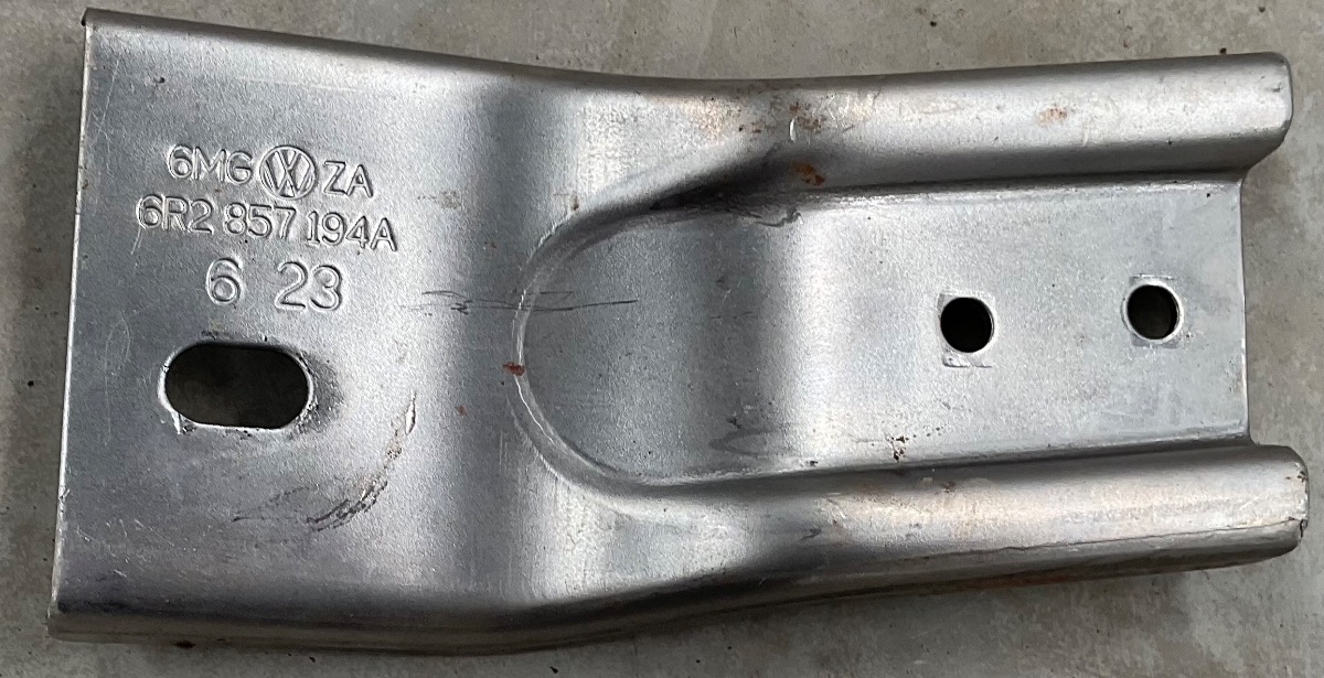 POLO 6/7 SEAT BRACKET