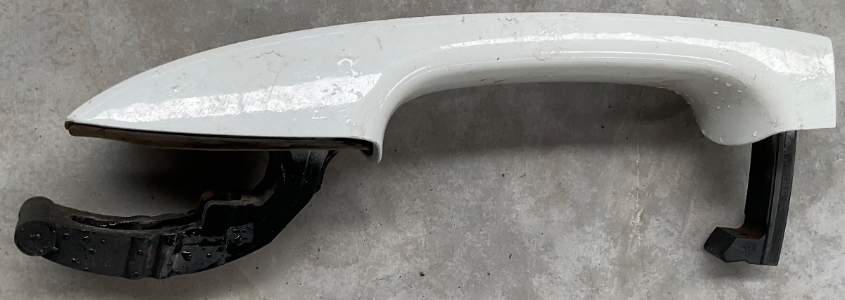 POLO 6/7/NEW VIVO R=L OUTER DOOR HANDLE