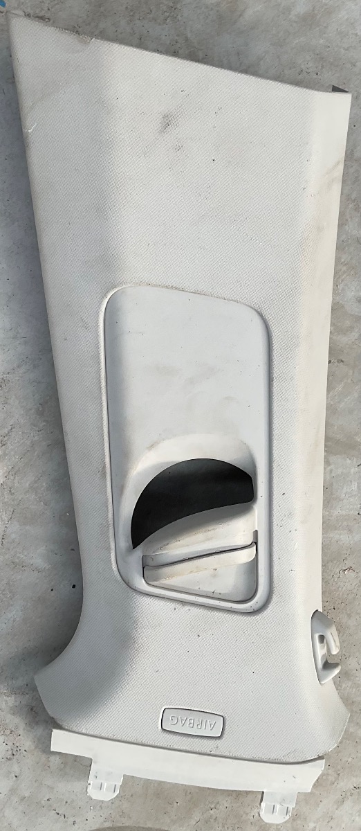 POLO MK 8/9 B PILLAR TRIM LEFT