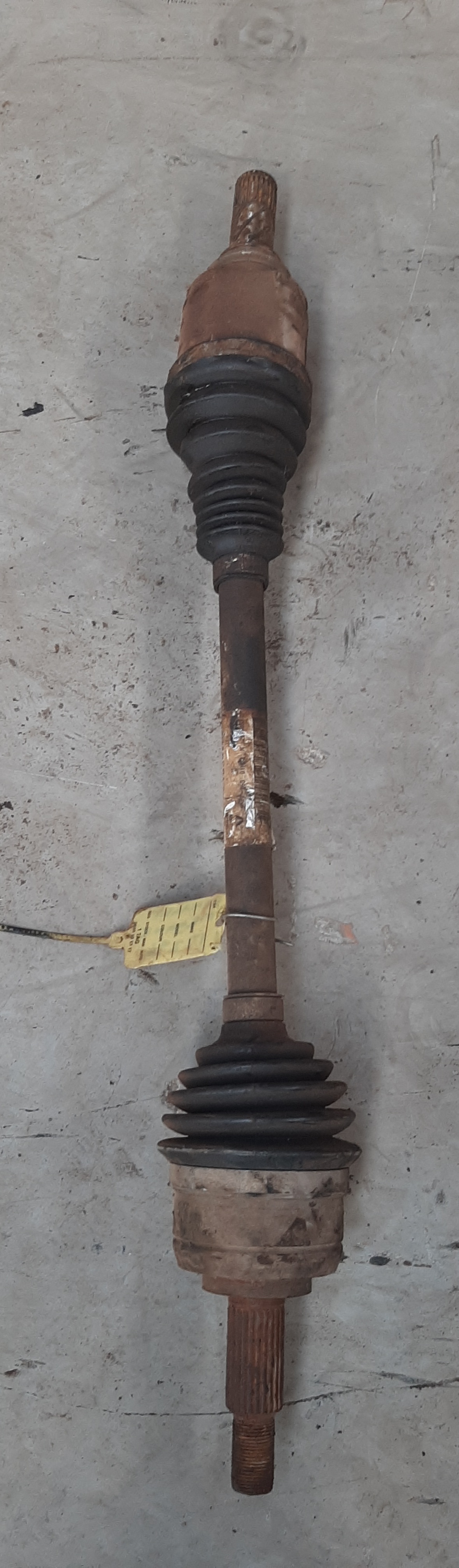 MEGANE 3 1.6 LEFT HAND CV SHAFT COMPLETE