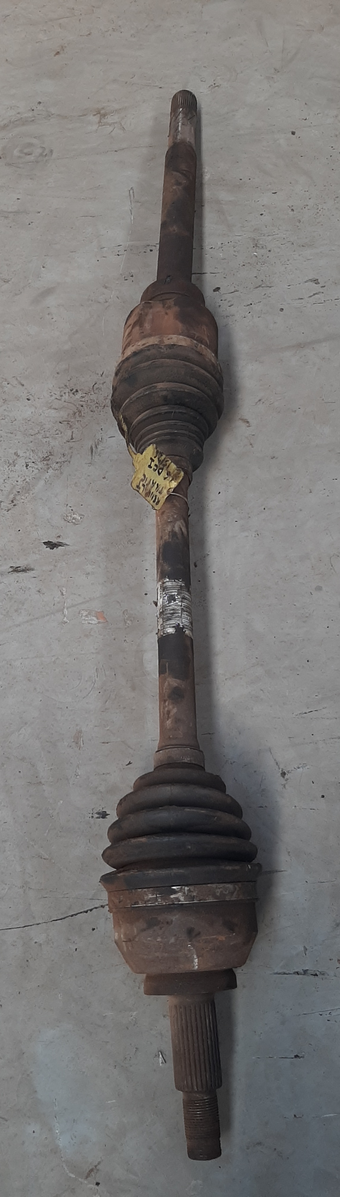 TRAFFIC 1.6 DCI RIGHT CV SHAFT COMPLETE