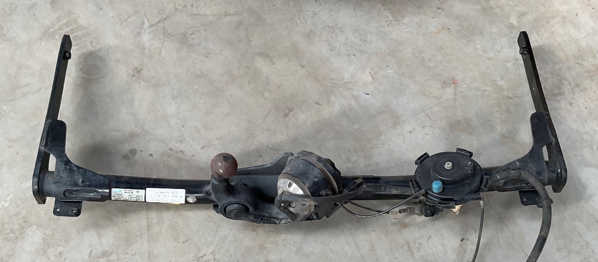 GOLF Vii ELEC TOW BAR