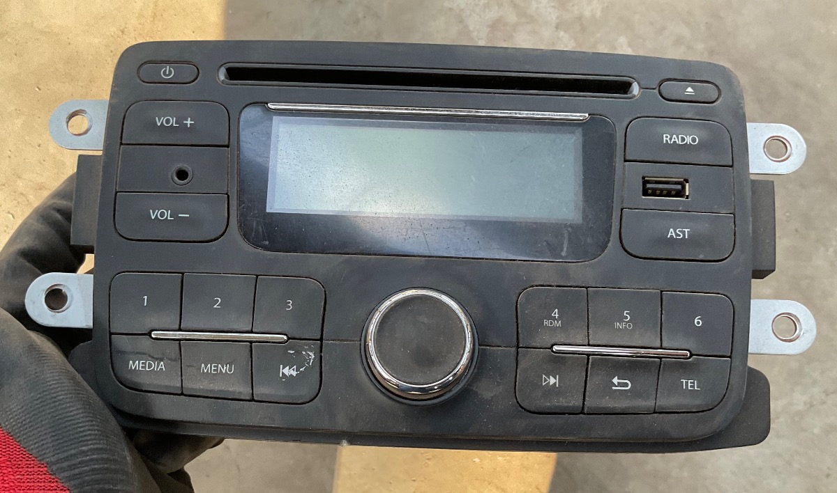 DUSTER RADIO