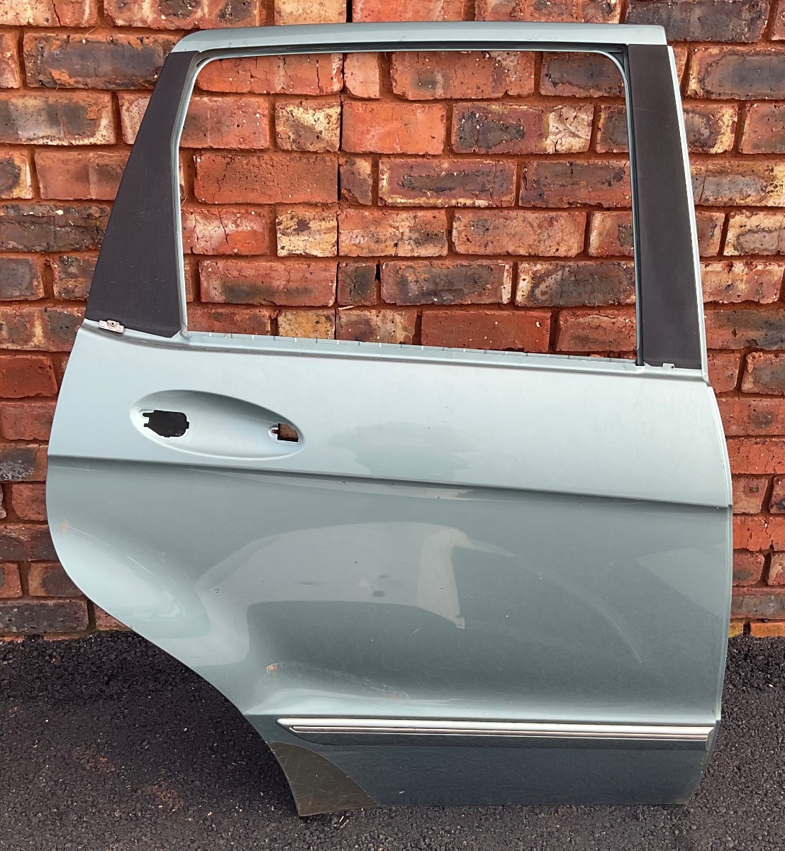 A170 RIGHT REAR DOOR SHELL