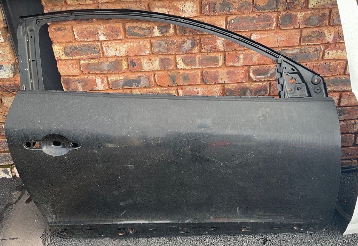 MEGAN III RIGHT DOOR SHELL