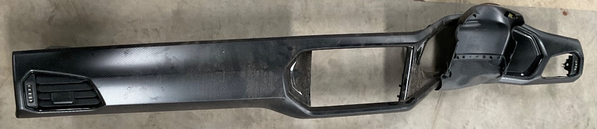 T CROSS DASH TRIM