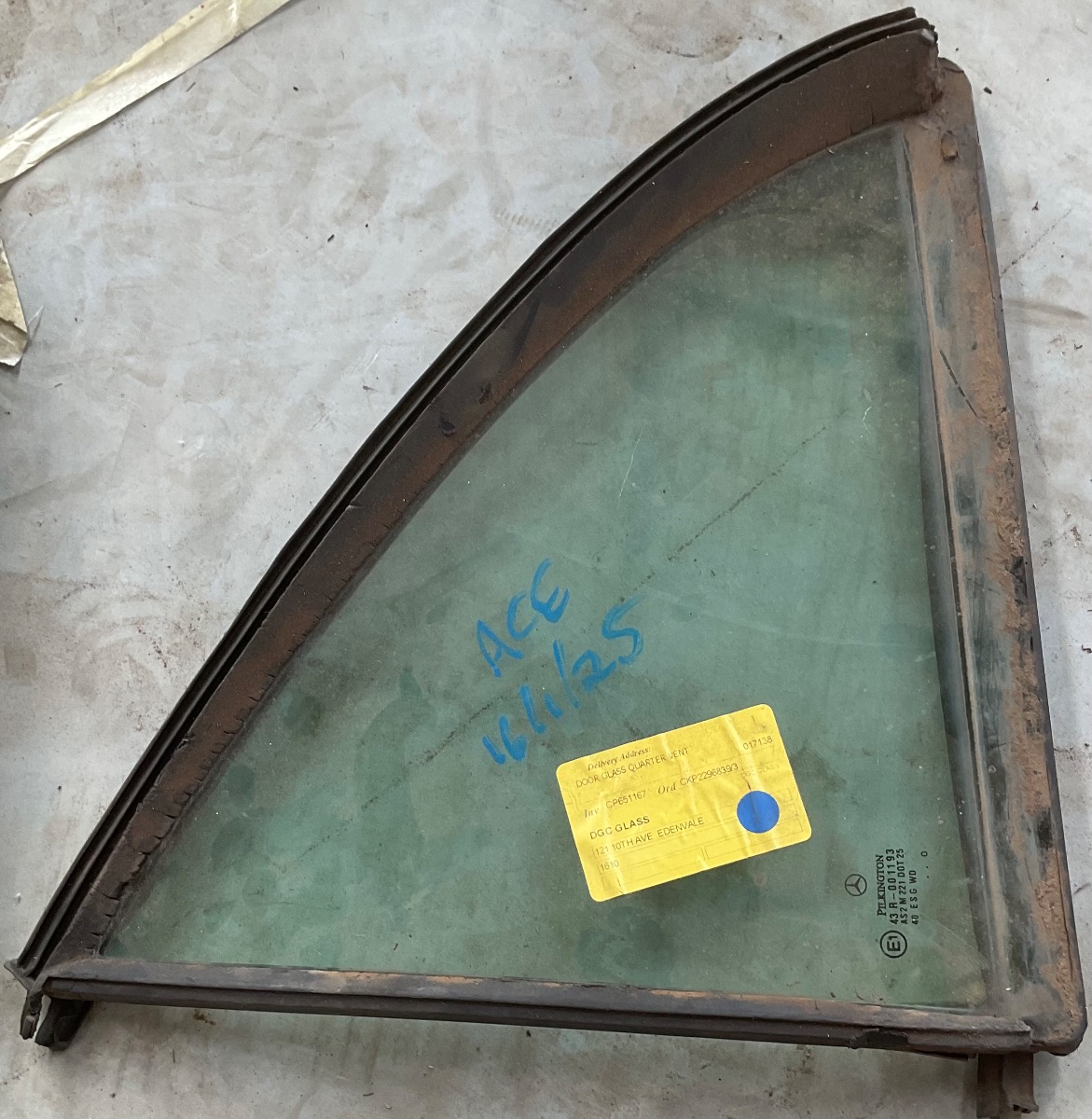 DOOR GLAS QUATER VENT