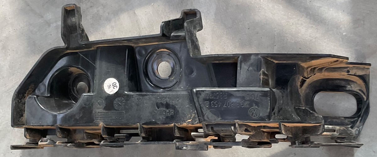 Polo MK8/9 LEFT REAR BUMPER SLIDE