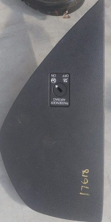 POLO MK 8/9 LEFT DASHBOARD COVER WITH AIRBAG SWITCH
