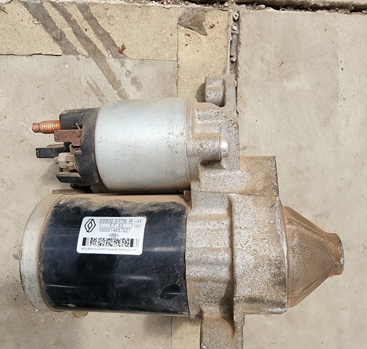 CLIO 4  900 T STARTER MOTOR