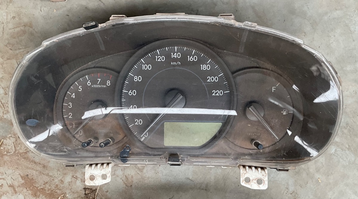 YARIS SPEEDO CLUSTER