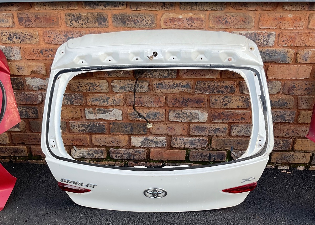 STARLET TAILGATE SHELL