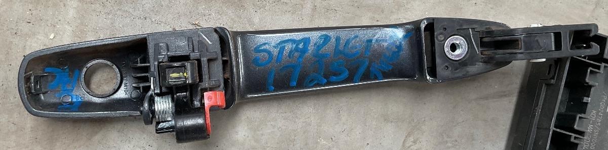 STARLET OUTER DOOR HANDLE RIGHT