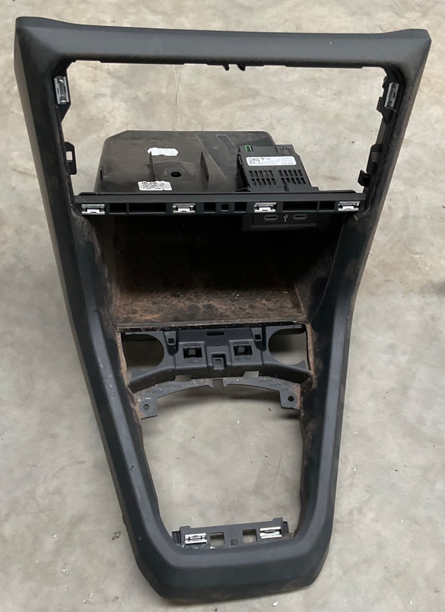 T CROSS CENTRE CONSOLE TRIM
